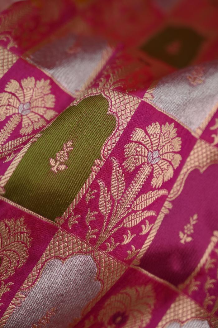 Rani Katan Alfi Opada Banarasi Saree