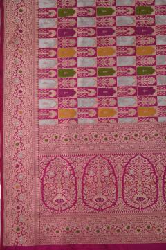 Rani Katan Alfi Opada Banarasi Saree