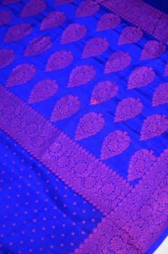 Royal Blue Crepe Traditional Border Booti Banarasi Saree