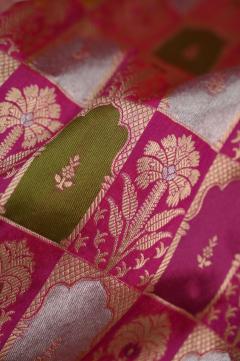 Rani Katan Alfi Opada Banarasi Saree