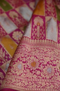 Rani Katan Alfi Opada Banarasi Saree