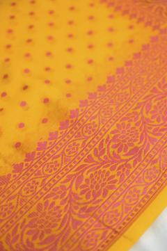 Yellow Crepe Traditional Border Booti Banarasi Saree