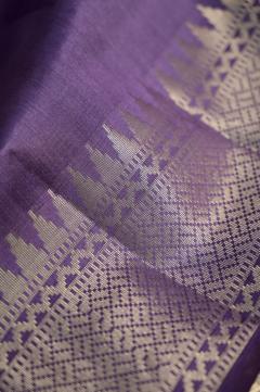 Chynia Silk Bold Boota Banarasi Saree