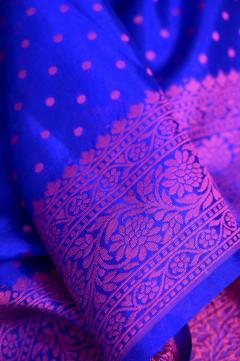 Royal Blue Crepe Traditional Border Booti Banarasi Saree