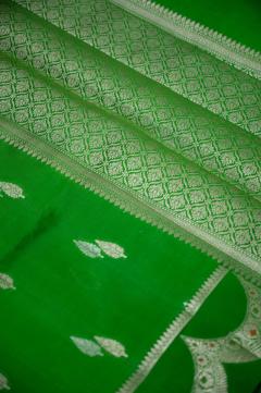 Raw Mango Silk Twin Booti Saree in Mehendi & 7 Colors