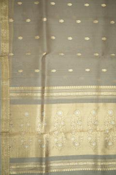 Organza Kadhwa Banarasi Saree with Flower Booti